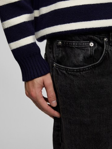 Pull&Bear Regular Jeans in Schwarz