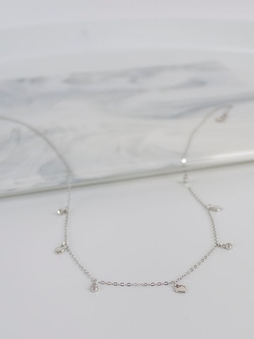 Hey Happiness - Cadena 'Petite Heart' en plata