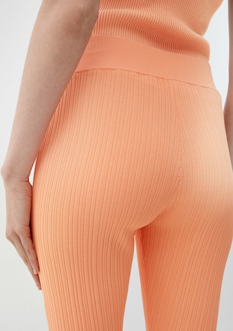 s.Oliver Flared Hose in Orange