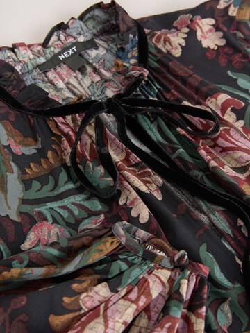 Rochie de la Next pe negru