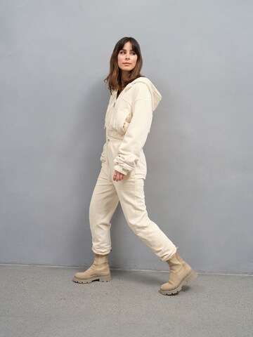 A LOT LESS Tapered Hose 'Fabienne' (GOTS) in Beige