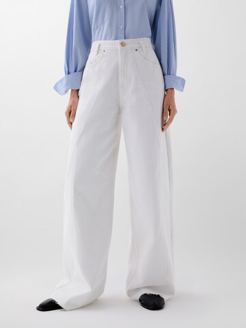 Scalpers Regular New Curvy Denim Pant ' ' in Weiß