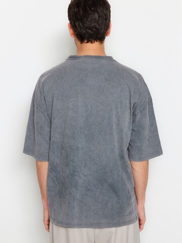 Trendyol Bluser & t-shirts i grå