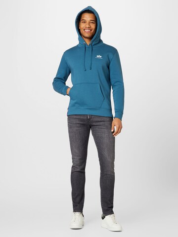 ALPHA INDUSTRIES Regular fit Sweatshirt in Blauw