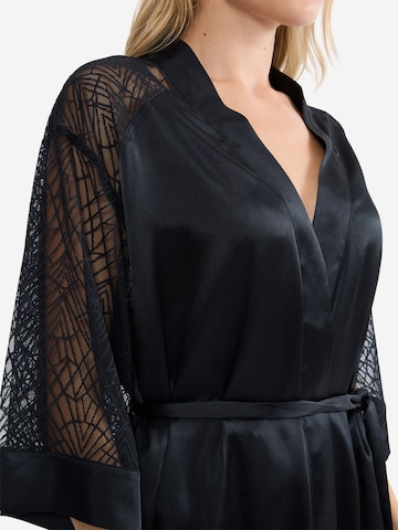 TRIUMPH Morgenmantel ' Red Label A Weekend to Remember ' in Schwarz