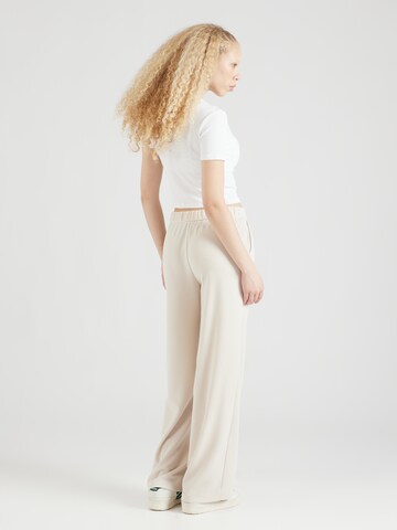 Regular Pantalon à pince 'SANIA' ONLY en gris