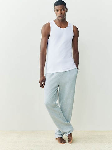 Tricou de la Next pe alb