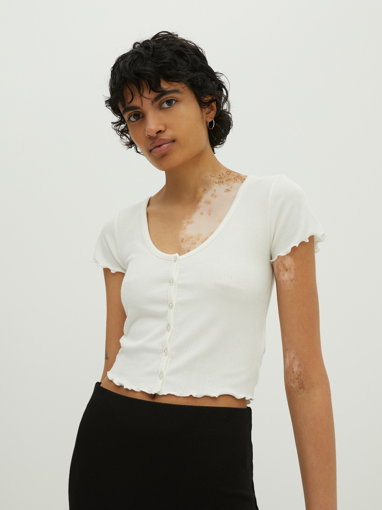 EDITED Produkte Shirt 'Ryan' weiß