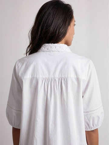 Tricou ' LR-ISLA ' de la Levete Room pe alb