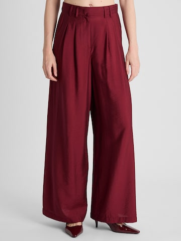 Guido Maria Kretschmer Women Wide Leg Laskoshousut 'Finja' värissä punainen: etupuoli