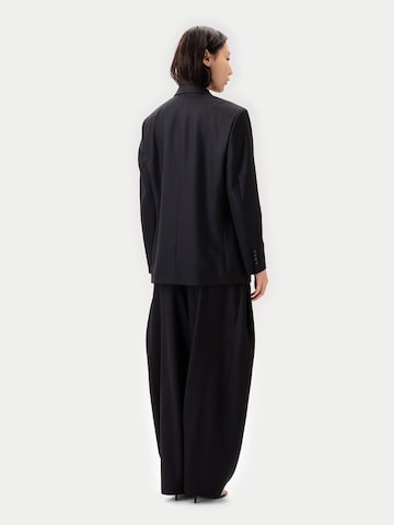 GOBI Cashmere Blazer 'Double-Breasted Cashmere Suit Blazer' in Black