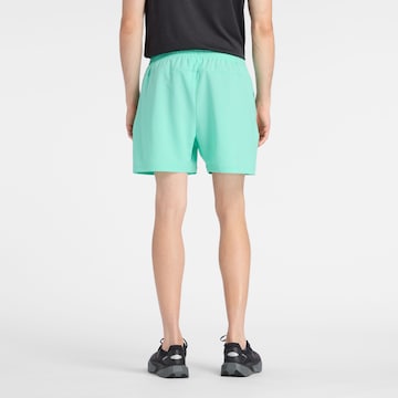 Regular Pantalon de sport 'Sport Essential Short 5"' new balance en vert