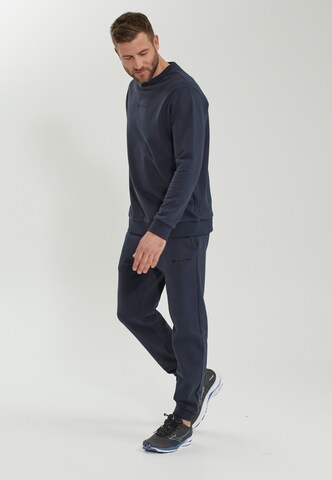 Virtus Tapered Sporthose 'Hotown' in Blau