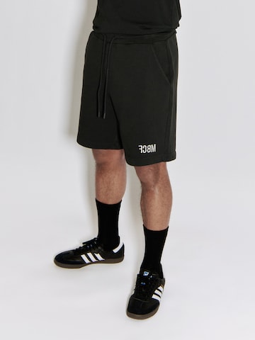 Regular Pantaloni 'Lukas' de la FCBM pe negru: față