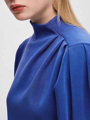 SELECTED FEMME Bluse i blå