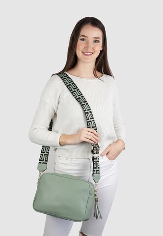 HARPA Shoulder Bag 'LILINDA' in Green: front