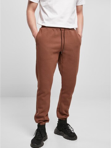 Tapered Pantaloni de la Urban Classics pe maro: față