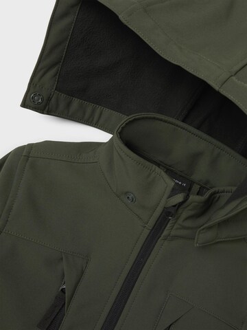 NAME IT - Chaqueta funcional 'NKNAlfa08' en verde