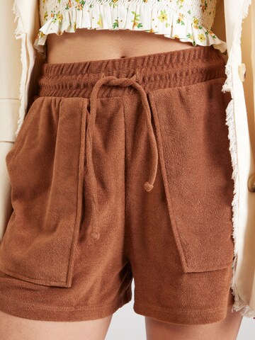 ONLY Loosefit Shorts 'ONLTARA' in Braun