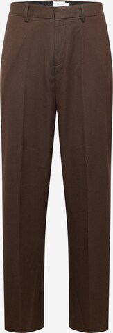 TOPMAN Loose fit Pleat-Front Pants in Brown: front