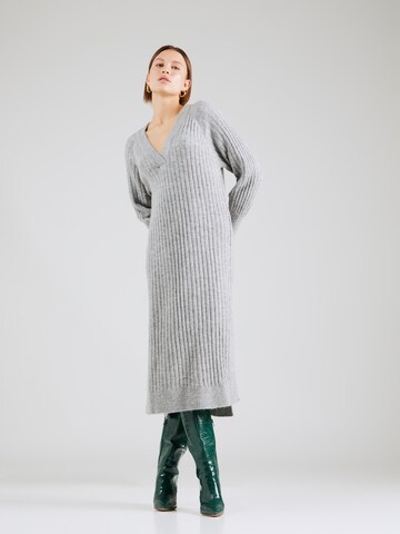 Robes en maille 'Rakel' SOAKED IN LUXURY en gris : devant