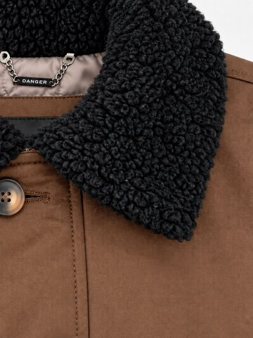 Veste d’hiver Danger en marron