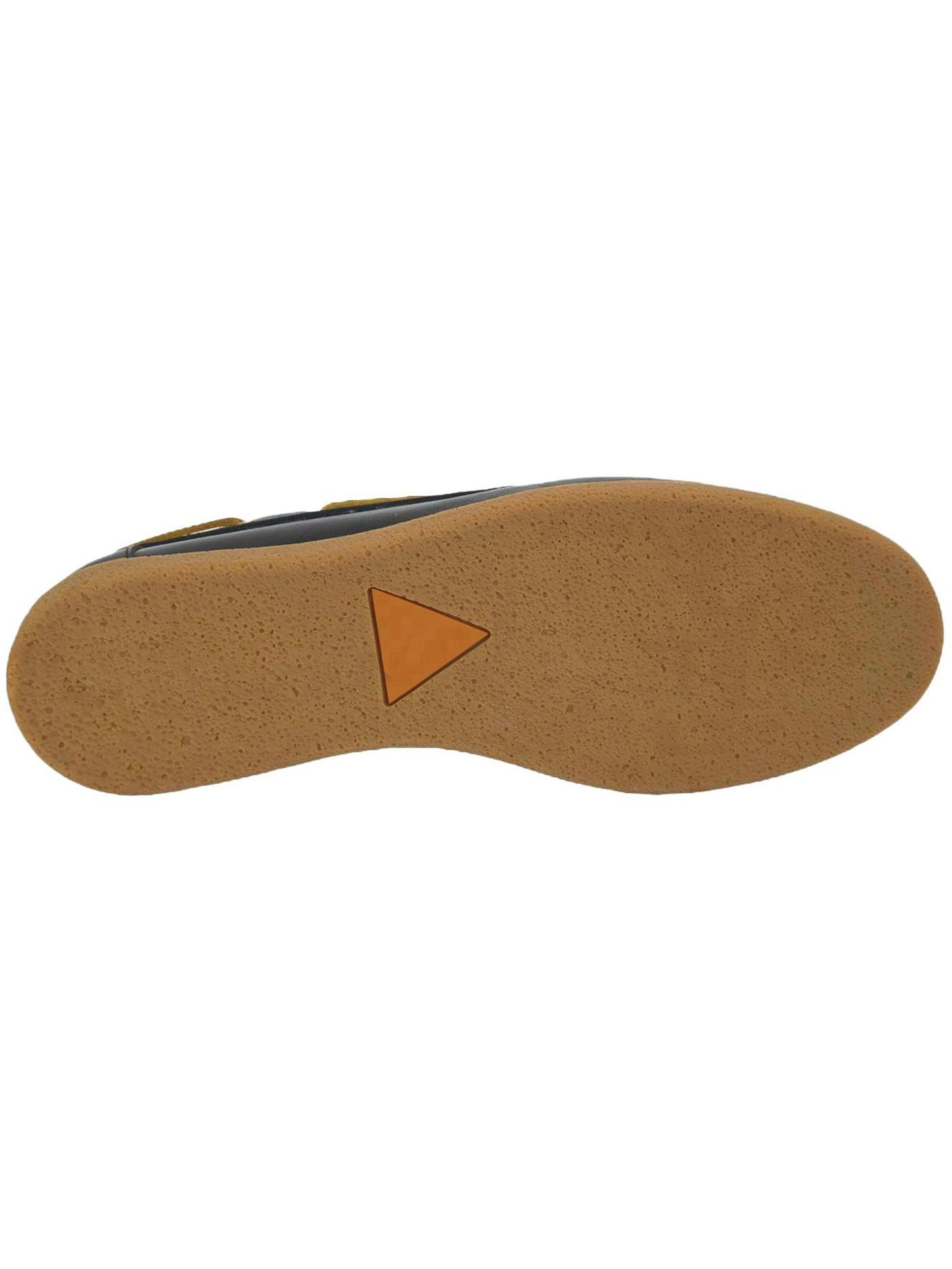 Desa Classic Flats 'Slip-Ons' in Black