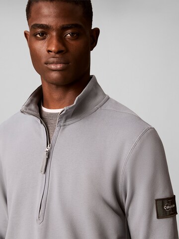 Calvin Klein Jeans - Regular Sweatshirt em azul
