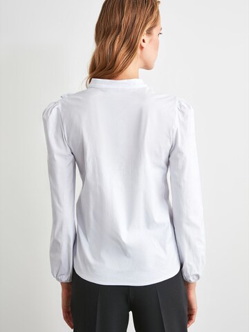 Trendyol - Blusa en blanco