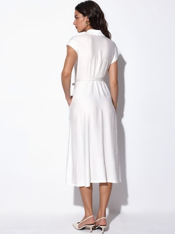 Robe Busem en blanc