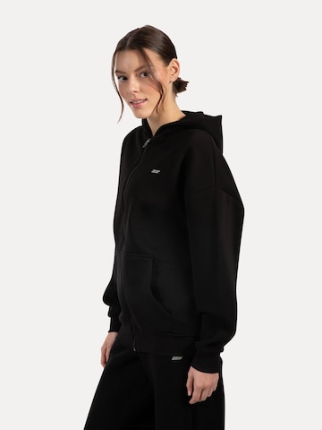 Smilodox Lyanna Basic Zipper Hoodie in Schwarz
