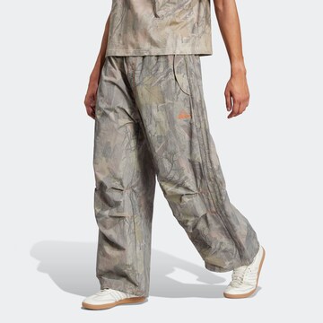 ADIDAS ORIGINALS Loosefit Hose in Grau: Vorderseite