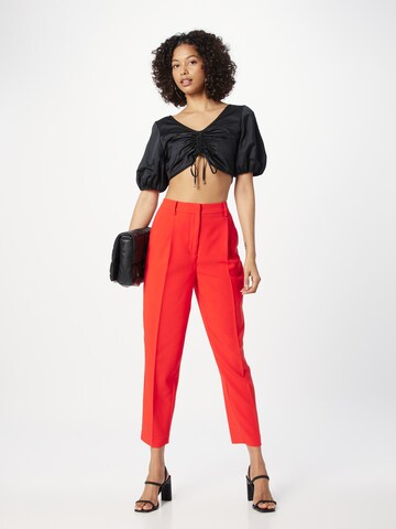 BRUUNS BAZAAR Tapered Pleated Pants 'Cindy Dagny' in Red