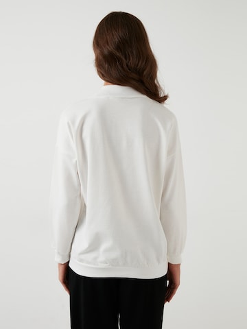 LELA Sweatshirt in White