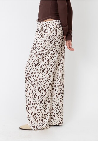 OH APRIL Regular Broek 'Verde' in Bruin