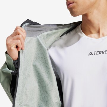 ADIDAS TERREX Sportjacke 'Multi 2.5L' in Grün