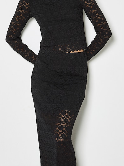 Apricot Blouse in Black, Item view