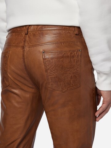 Coupe slim Pantalon 'Trant Pant' RICANO en marron