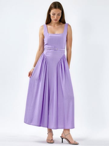 Busem Dress in Purple: front