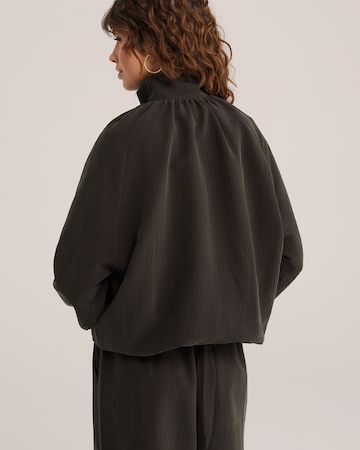 WE Fashion Between-season jacket in Brown