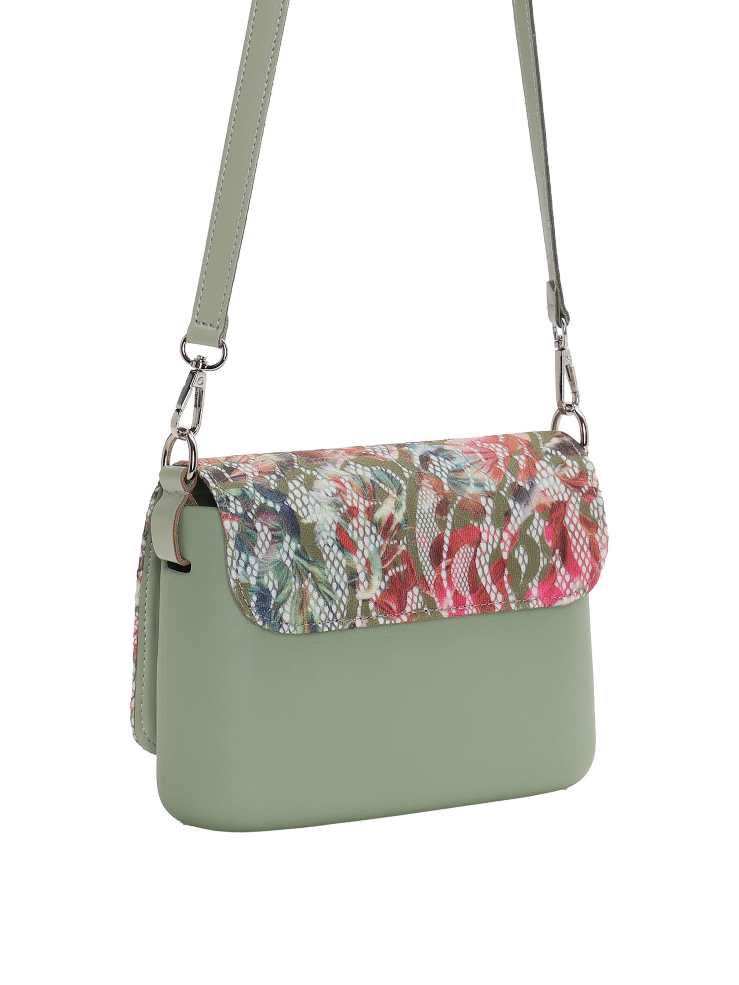 O bag Shoulder Bag in Green