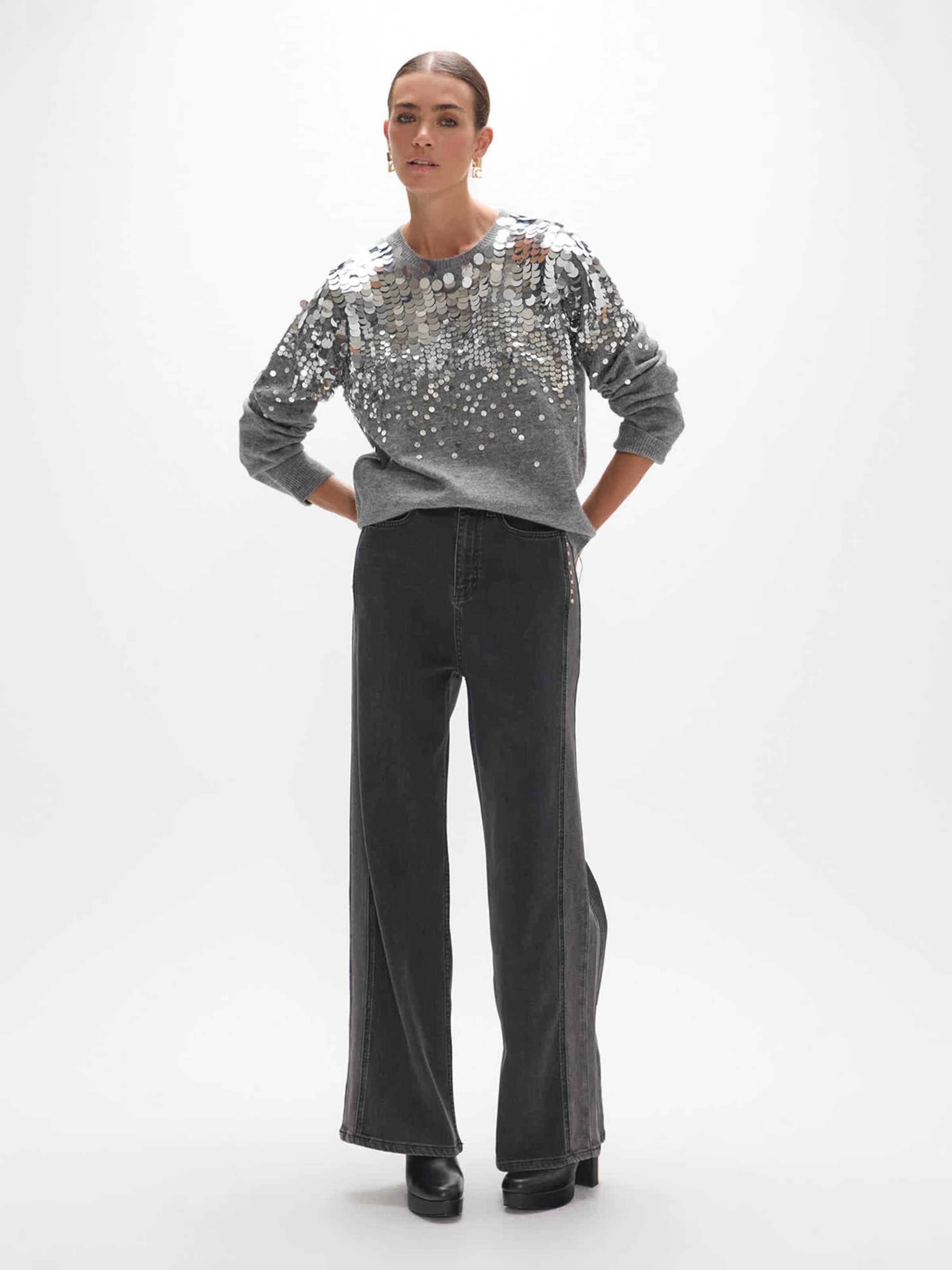 Pull-over Lola Casademunt en gris : devant