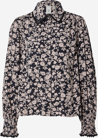 YAS Pusero 'YASTilera' värissä musta: etupuoli