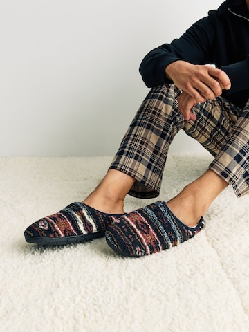 Next Тапки в Смешанный