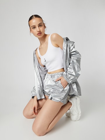 VIERVIER Regular Shorts 'Levi' in Silber