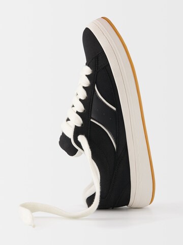 Bershka Platform trainers in Black