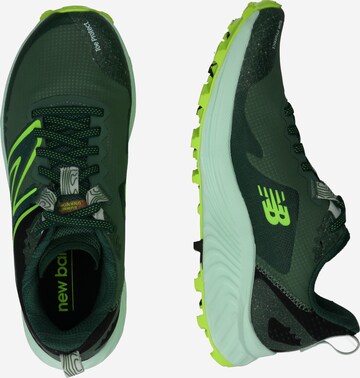 Chaussure de course new balance en vert