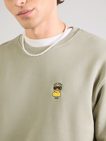 Iriedaily Свитшот 'Lazy Sunny Day' в Зеленый