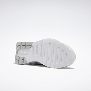 Baskets basses Reebok en blanc