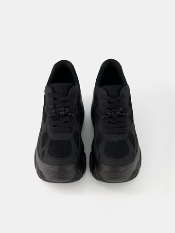 Bershka Platform trainers in Black